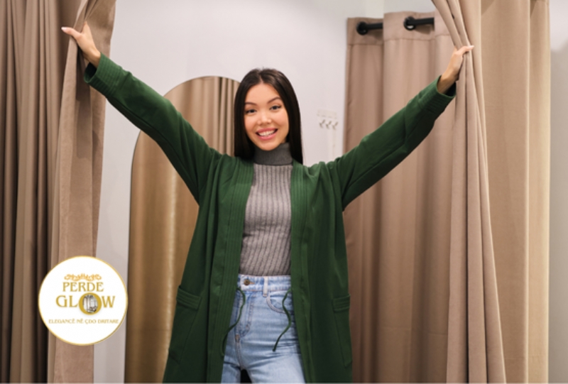 perde që bllokojnë dritën Tirana,  perde për privatësi Tirana, perde që reflektojnë diellin Tirana, perde për verandë Tirana, perde për ballkon Tirana,perde për dritare Tirana, perde për dhoma hoteli Tirana, perde për zyre me dritë Tirana,